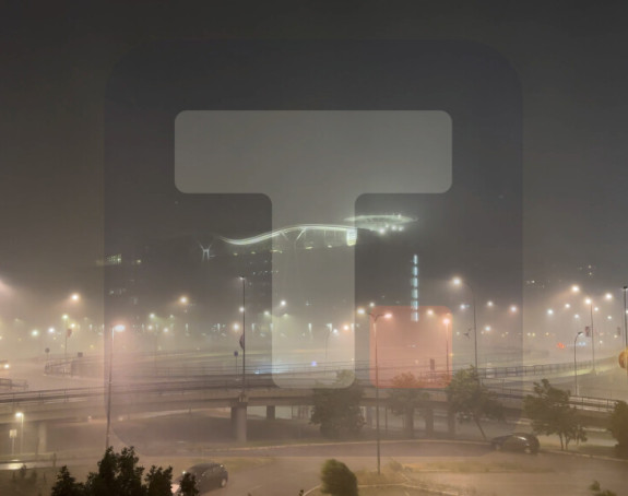 Užasno nevrijeme u Beogradu, vjetar čupa drveće, ljudi bježe sa ulica