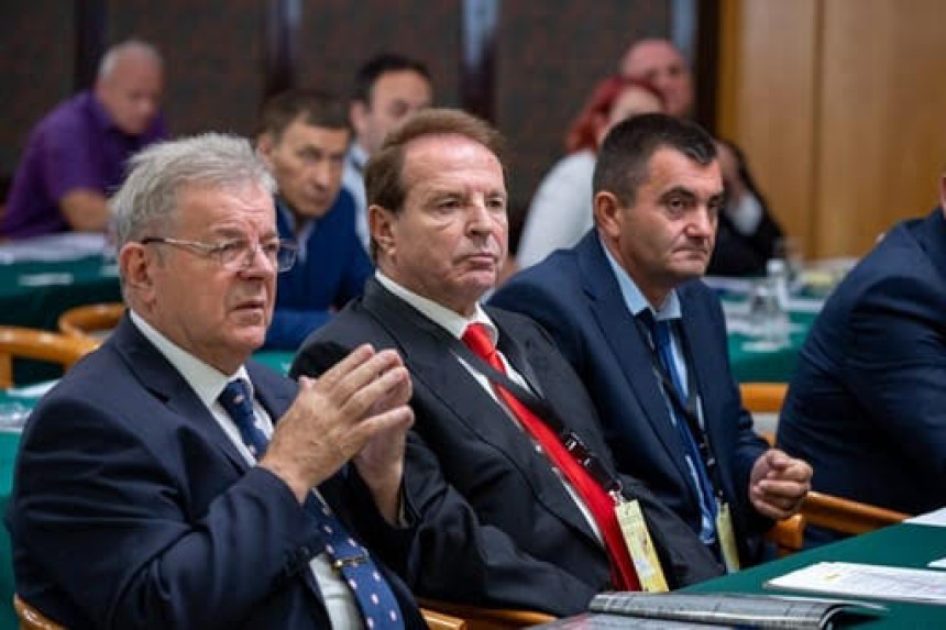 Bogoljubu Kariću nagrada za životno djelo