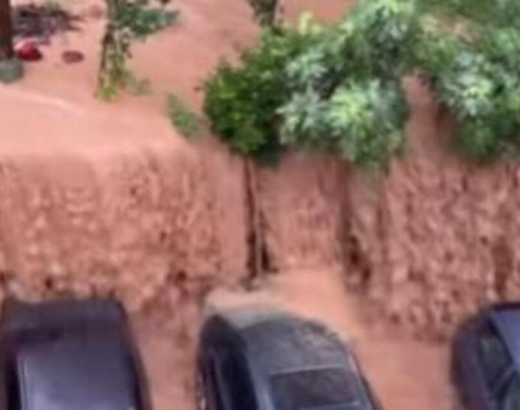 Nevrijeme napravilo haos u Beogradu, poplavljene ulice