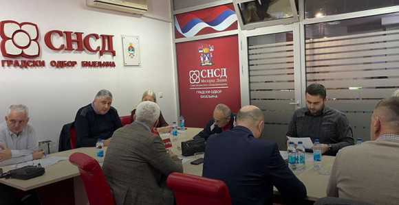 Nakon 14 godina, zbog poniženja i ucjena napustio SNSD Bijeljina