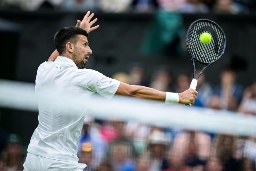 Novak Đoković igra meč drugog kola Vimbldona
