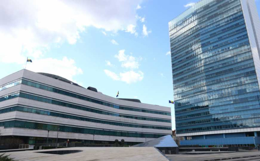 Povećane dnevnice za službena putovanja političara