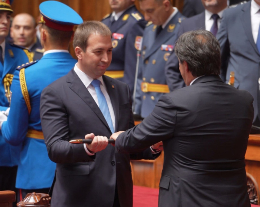 Горану Селаку додијељен српски средњевјековни мач