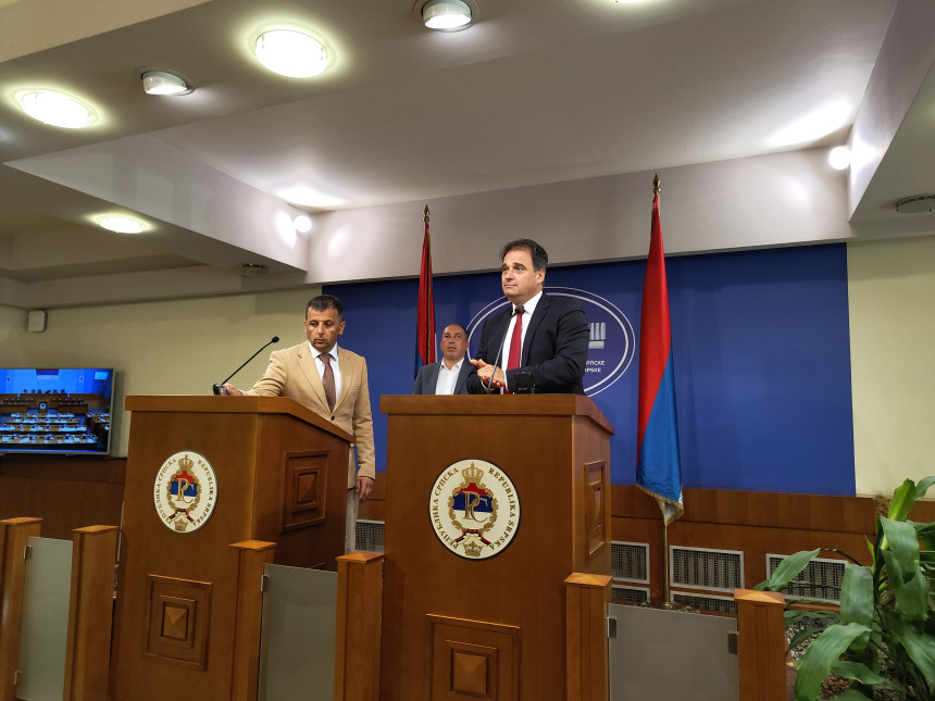 "Раздруживање" је прошло као и свако Додиково обећање