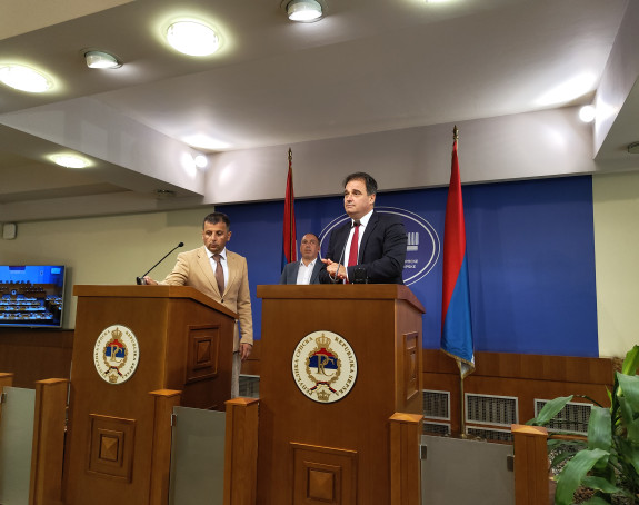 "Раздруживање" је прошло као и свако Додиково обећање