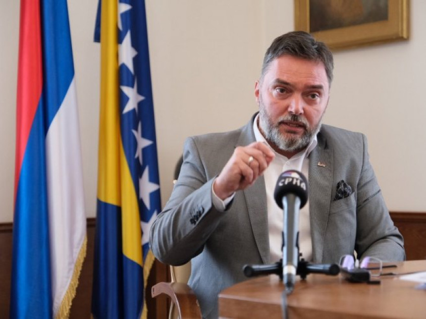 Обезбјеђјење дало отказ Кошарцу, он тврди другачије