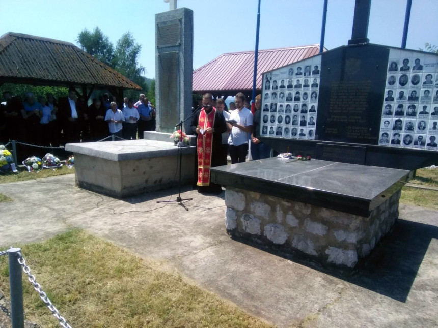 Parastos za ubijene Srbe na Zalazju kod Srebrenice