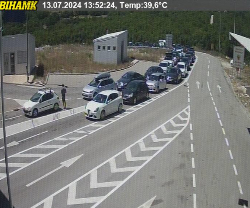 Strpljenje na +40°C: Ogromne gužve na prelazima