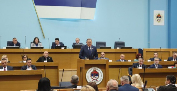 Dodikove dimne bombe o razdruživanju za tri dana pale u zaborav