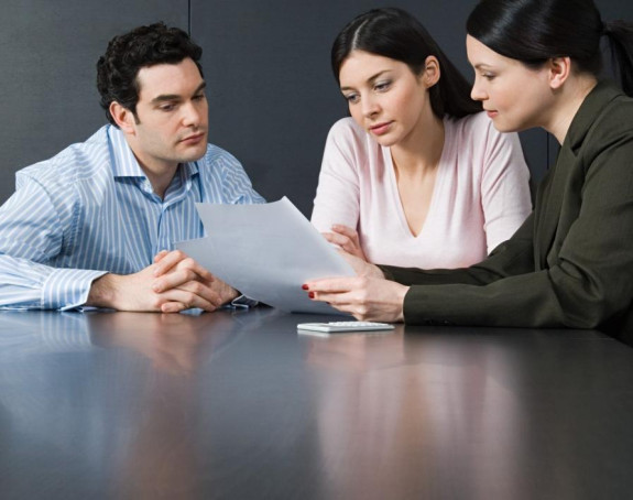 Apsurdno: Plate životno osiguranja, a kada umru banke terete porodicu?!