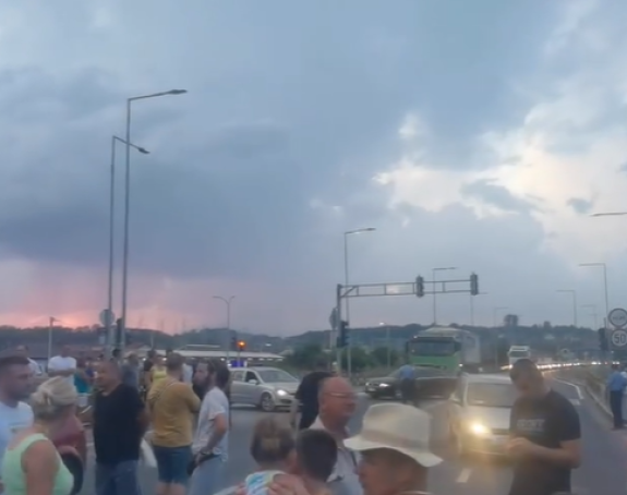 Mještani Dragočaja blokirali put Banjaluka - Prijedor