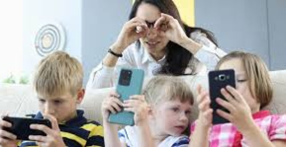 Алармантно: Све више дјеце има ‘дигитални аутизам’