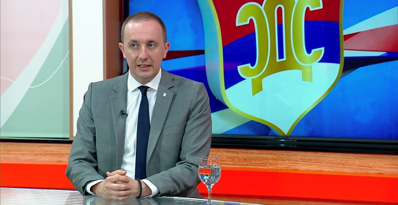 "Svi u vlasti su ucijenjeni od jednog čovjeka"