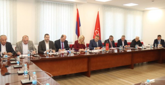 Šta je patriotizam: Ljubav za narod ili vlastiti džep (VIDEO)