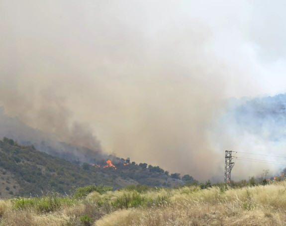 Požar kod Trogira gasi 66 vatrogasaca sa 23 vozila