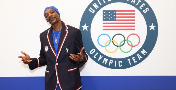 Pomalo čudna odluka: Snup Dog nosi olimpijsku baklju