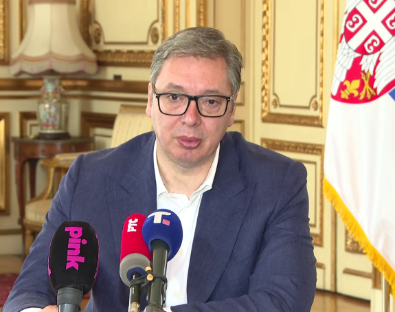 Tim Srbije razgovara o posjeti Makrona Beogradu