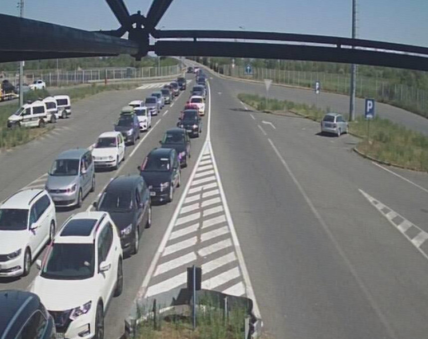 Strpljenje: Godišnji odmori prave gužvu na putevima