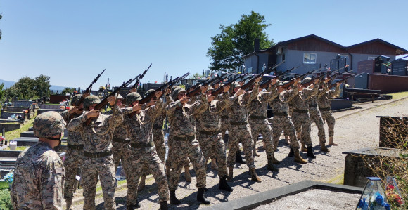Posljednji pozdrav pilotu Vojske Republike Srpske