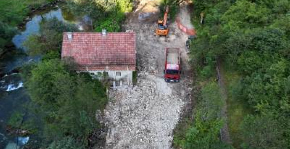 Vlasti BiH traže prekid izgradnje MHE na izvoru Une u HR