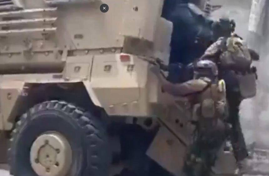 Premijer Haitija bježao od pucnjave, nastao haos