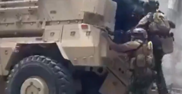 Premijer Haitija bježao od pucnjave, nastao haos