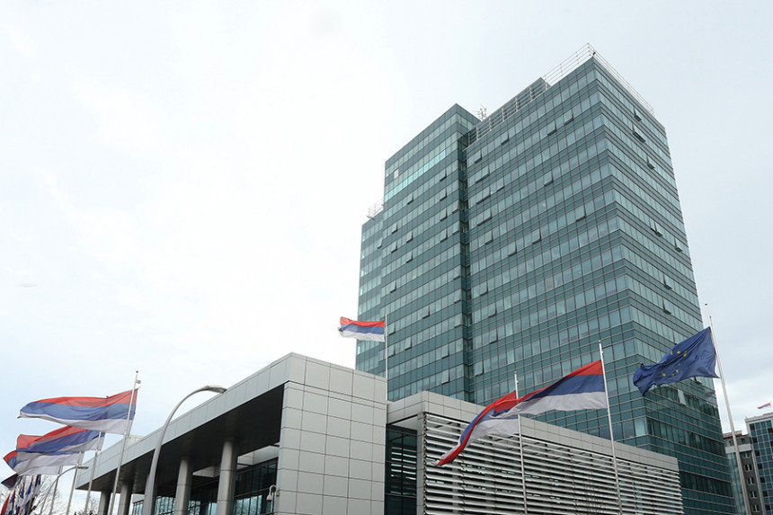 Javna preduzeća i ustanove - neskriveni partijski plijen