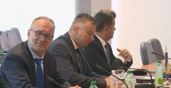 Niz nepravilnosti, nepotizam, čašćavanje iz budžeta u Ministarstvu bezbjednosti BiH