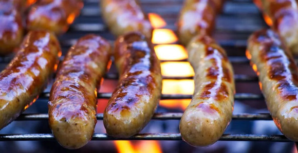 Provalnik upao u kuću pa spremio kobasice