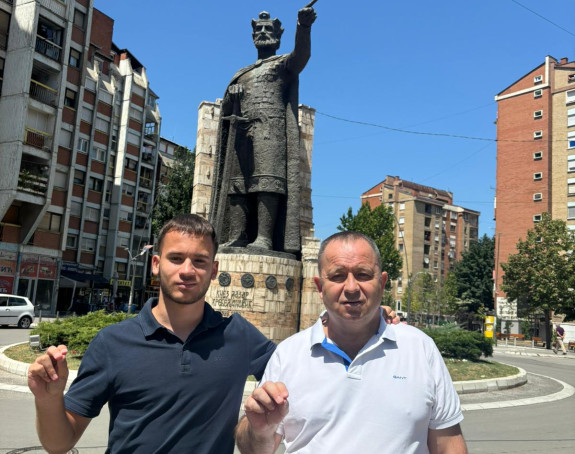 Др Максимовић на Космету: Што нас више стежу, вјера све јача!