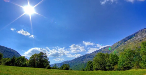 Pretežno sunčano, krajem dana ponegdje kiša