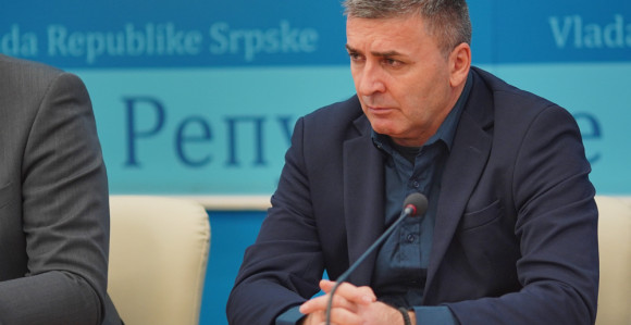 На ауто-путу пуцано на возило Милана Новитовића