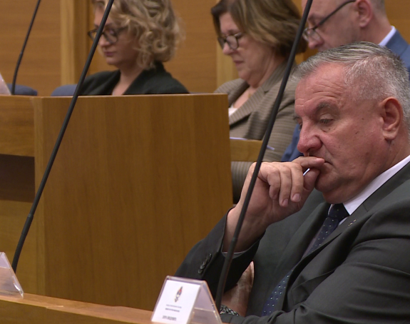 Višković: "Spasa nam nema, propasti nećemo"