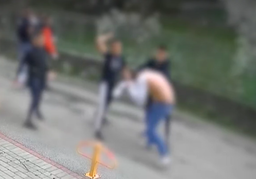 Trojica Banjalučana gađali flašama vozača "bmw"