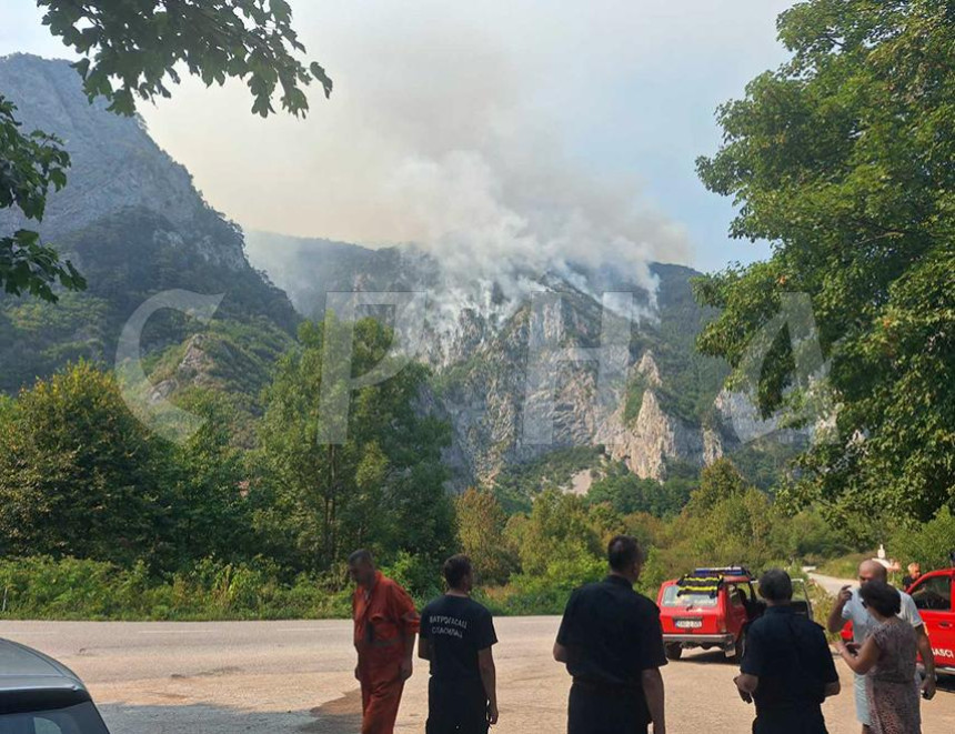 Požar kod Foče: Vatra se širi prema kanjonu Sutjeske