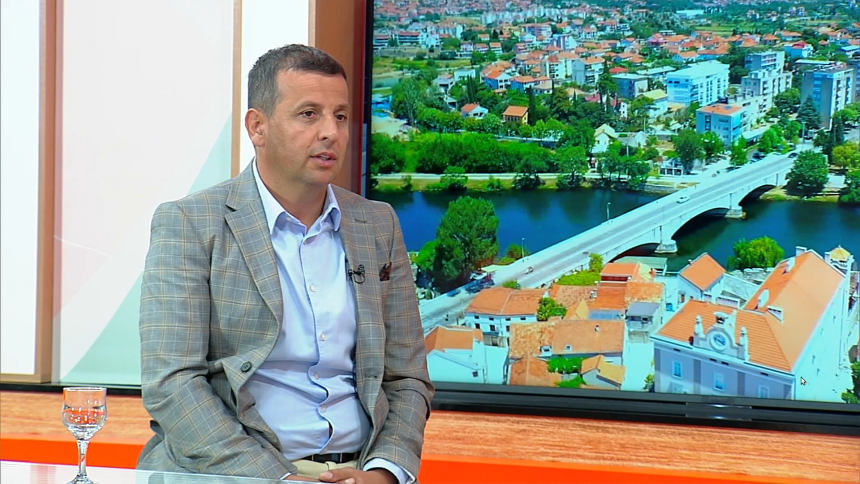 Novca nema u budžetu, vlast drži balon da ne pukne do izbora