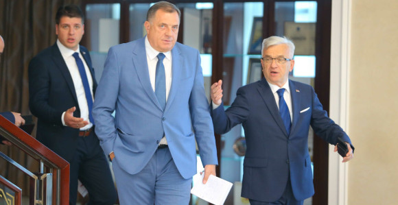 SNSD nastavlja s disciplinovanjem političkih partnera