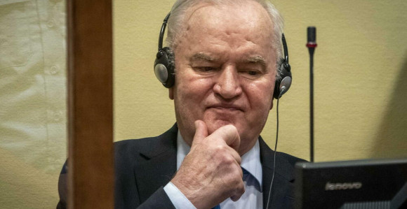 Ratko Mladić teže povrijeđen u Hagu, prebačen u bolnicu