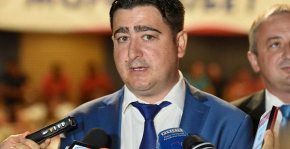 "Elektroprivreda" i Luka Petrović rasipaju milione