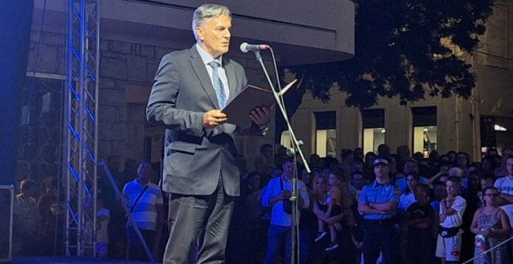 Ministar policije stigao na svečanost u Nevesinje