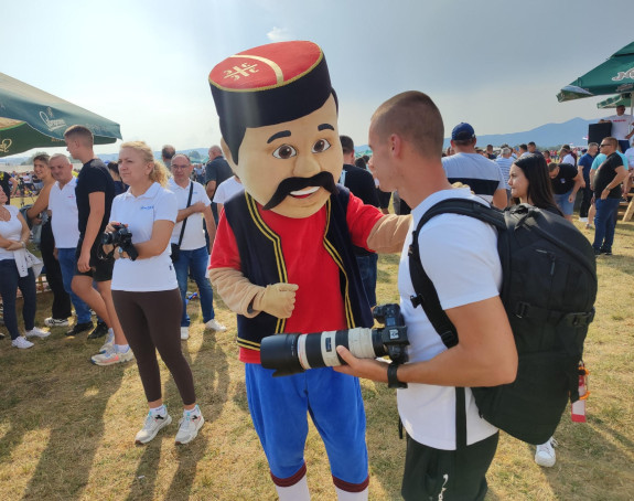 Najviše medalja u viteškim igrama za ekipu iz Rume, glavna nagrada ostala u Nevesinju (VIDEO/FOTO)