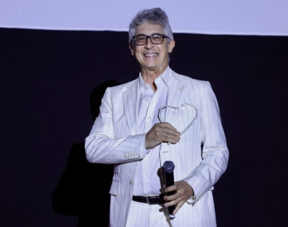 Aleksendru Pejnu uručeno počasno "Srce Sarajeva"