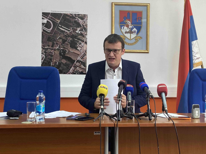 "Ne prodajem, niti kupujem kao što to rade ljudi iz SNSD-a"