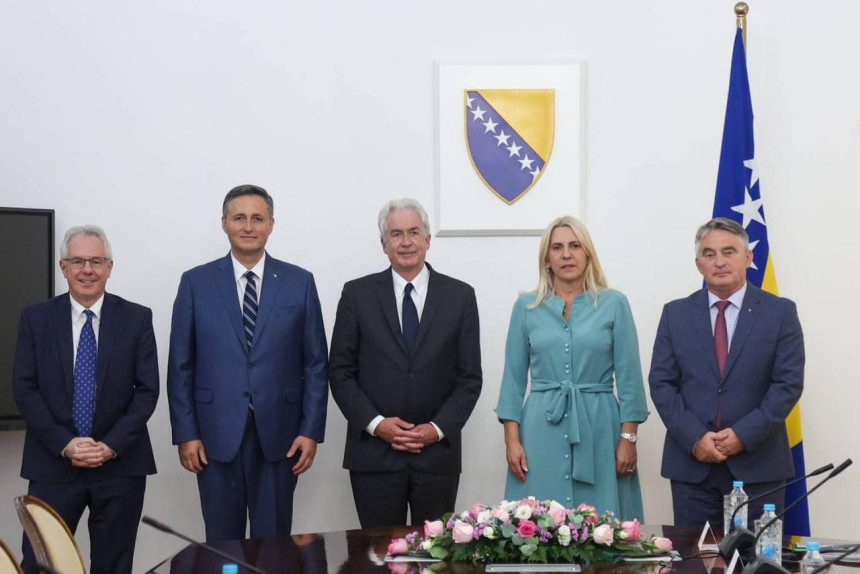Црнадак: Госпођо Цвијановић, дајте неку информацију