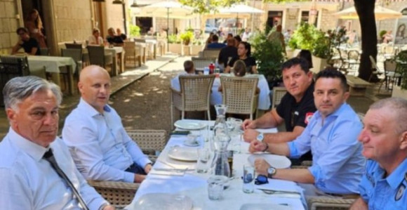 Опуштен врх МУП РС - Све им иде по плану?!