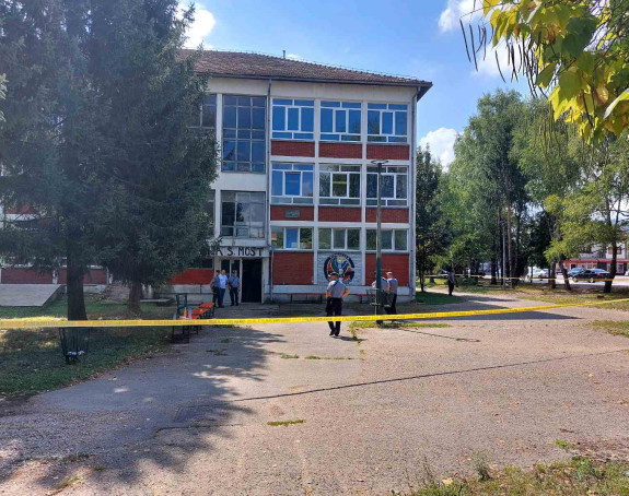 Trostruko ubistvo u Sanskom Mostu