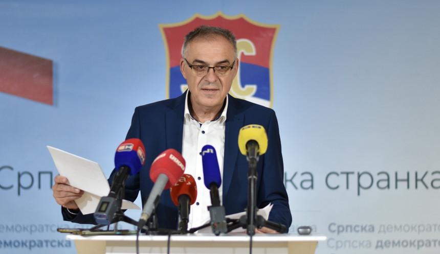 Lažnim patriotizmom Dodik punio privatne džepove
