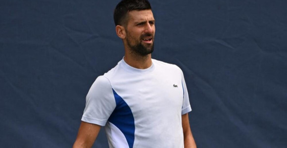 Novak trenirao sa Vavrinkom, pa napustio teren