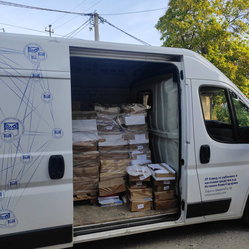 Бијељина: Почела испорука бесплатних уџбеника