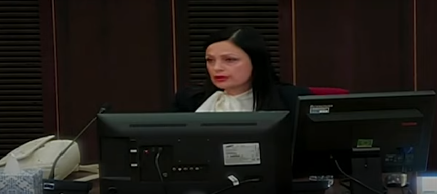 Pogledajte snimak iz sudnice o suđenju Dodiku